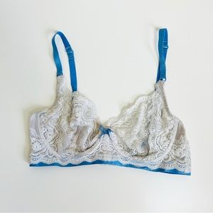Elle Macpherson White Lace & Blue Trim Bridal Cloud Swing Unlined Wired Bra